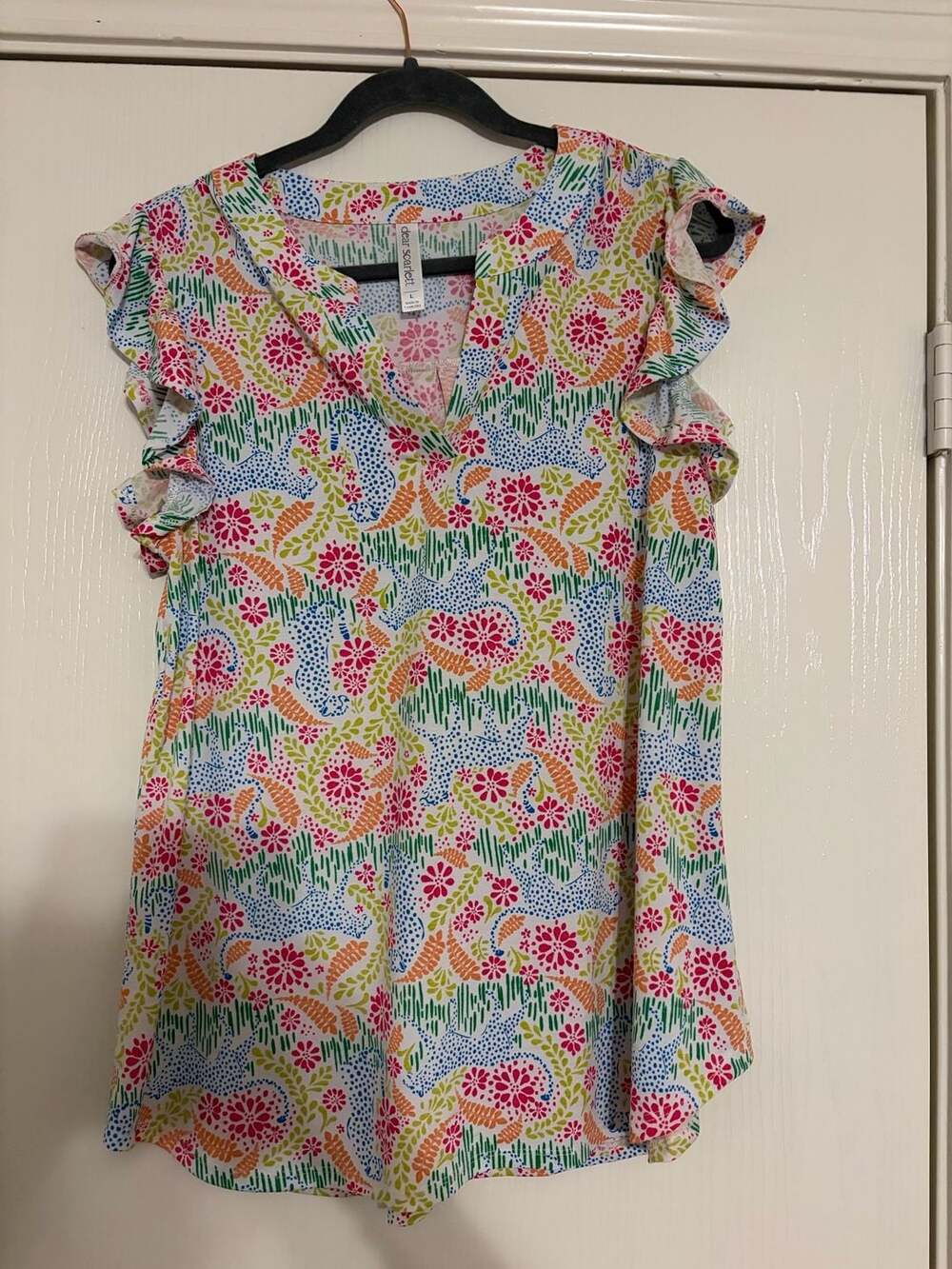 Dear Scarlett Flutter Sleeve Top Size L Multi-Color Abstract Floral